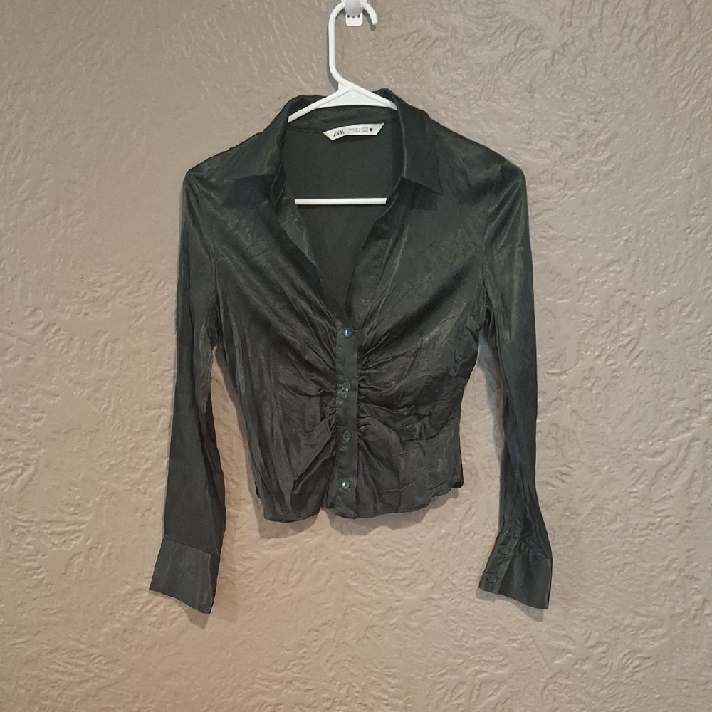 Zara Black Fitted Bell Sleeve Button Down Shirt